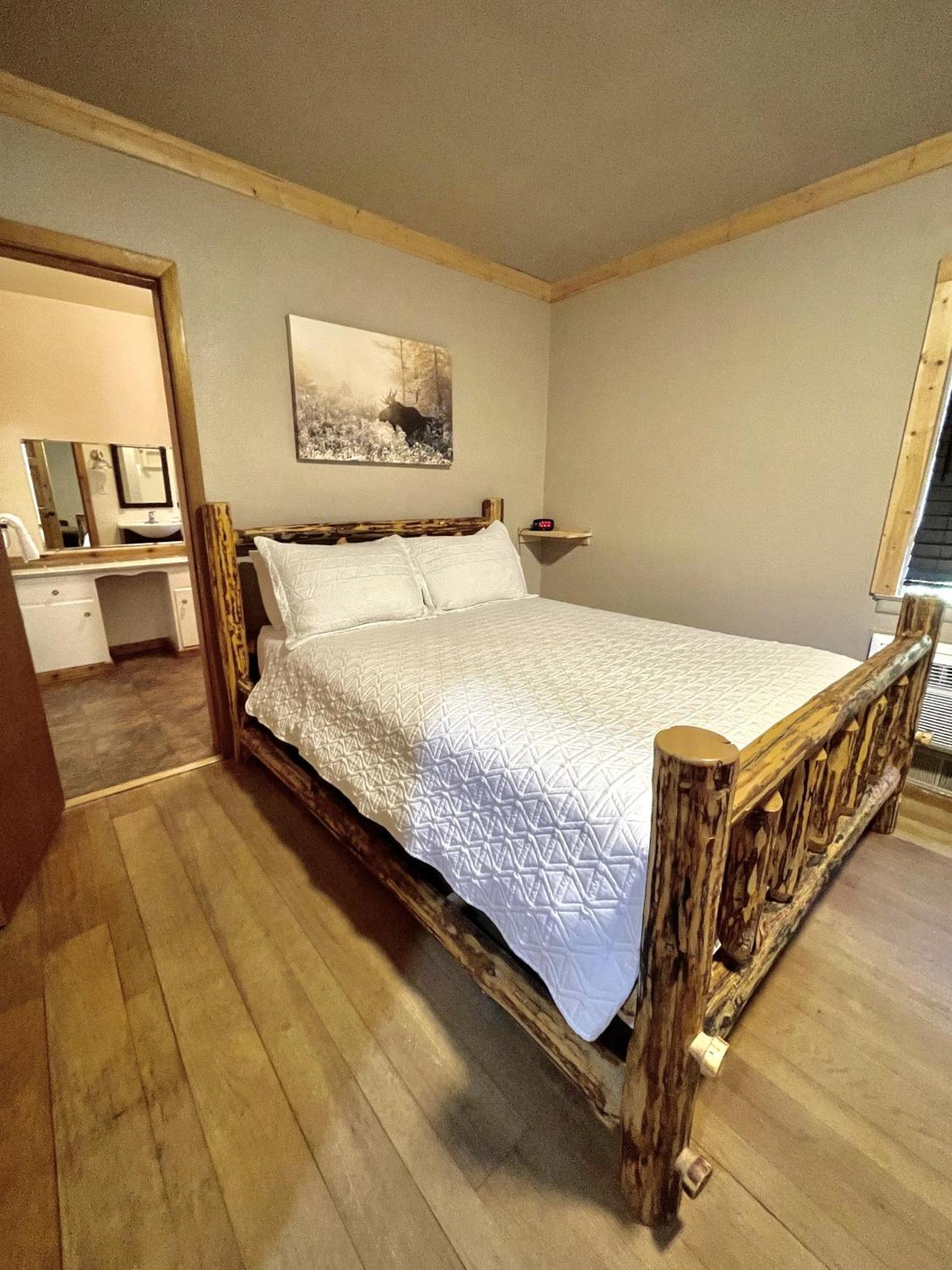 The Idaho Lodge & Rv Park Bonners Ferry Bagian luar foto